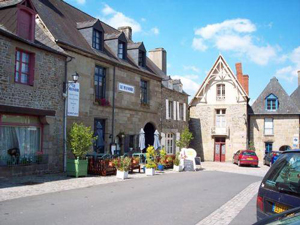 Commune de Bazouges-la-Pérouse 35560