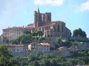 Commune de Saint-Bonnet-le-Château 42380